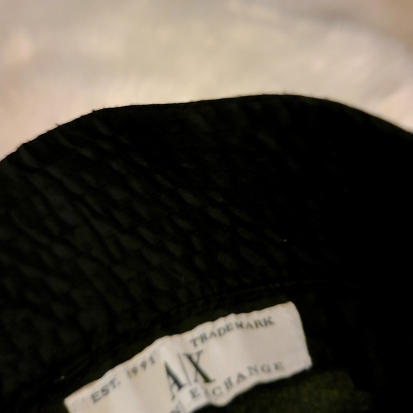 Armani exchange Pandora hat - Picture 3 of 3